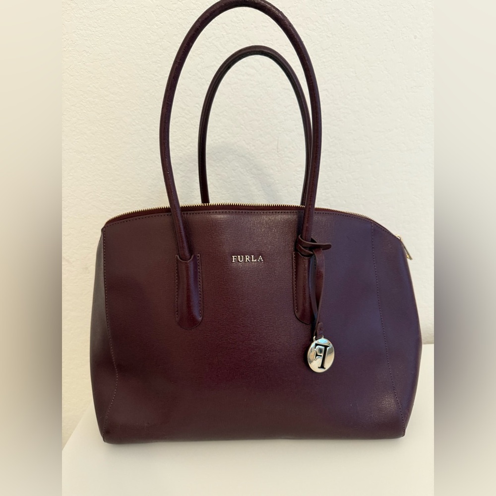 Furla Leather shoulder bag wine red